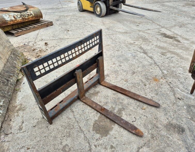 - PALLET RACKS FOR SKID STEER LOADERS